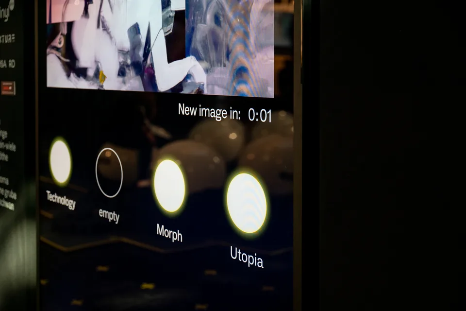 Forty Two Trade, event and structure: screen at the stand with the options “Technology”, “Morph” and “Utopia”